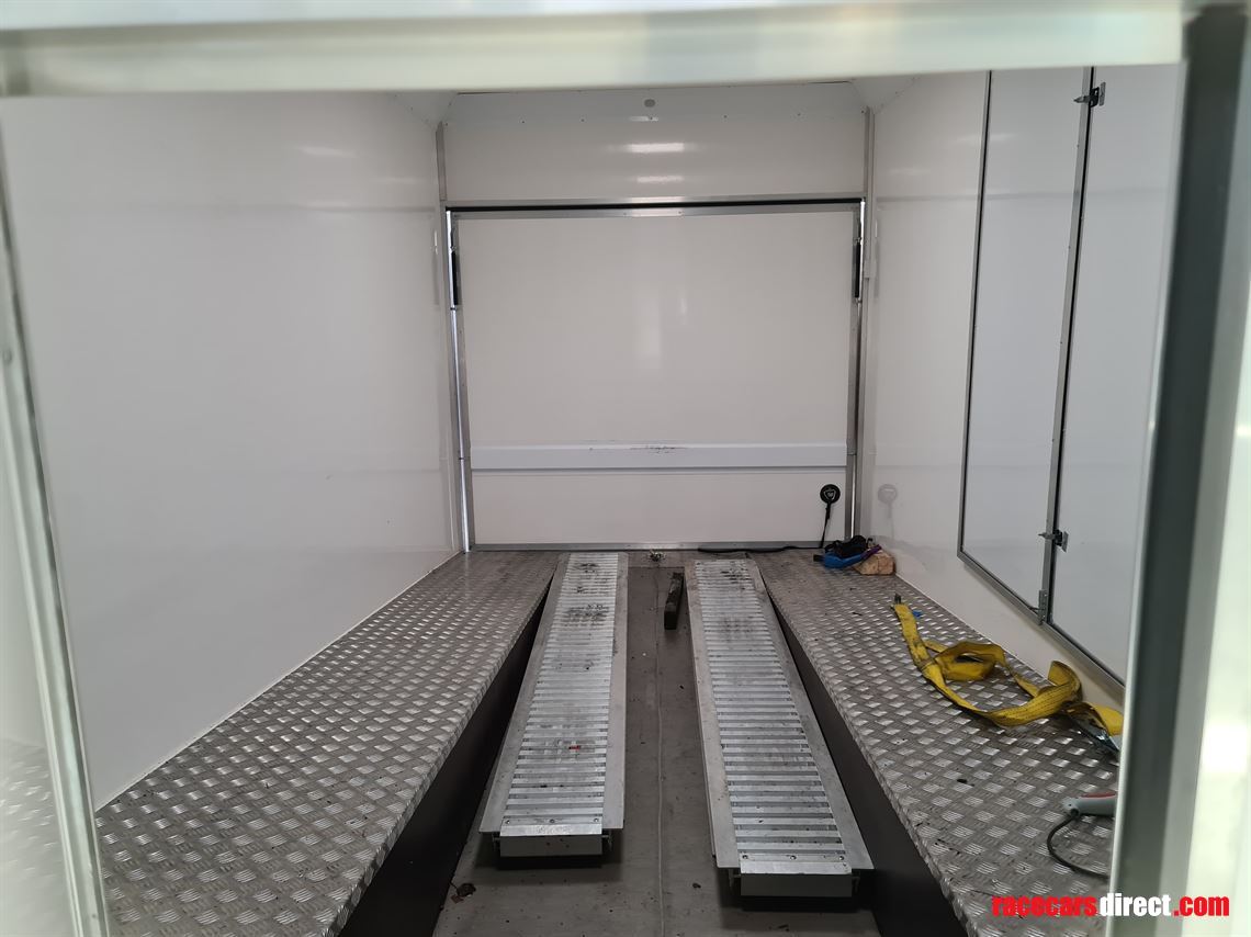 35-tonne-vauxhall-movano-race-truck