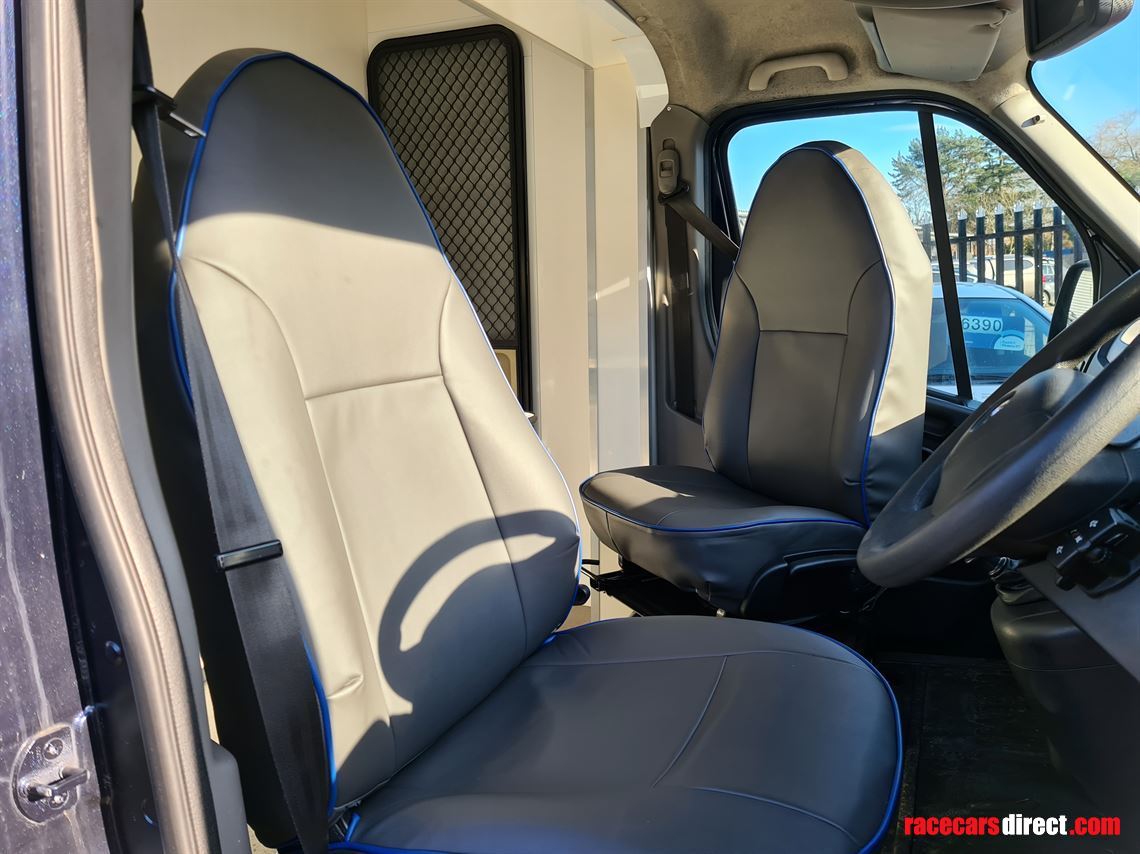 35-tonne-vauxhall-movano-race-truck