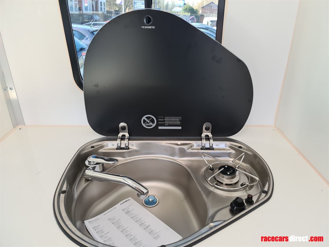 35-tonne-vauxhall-movano-race-truck