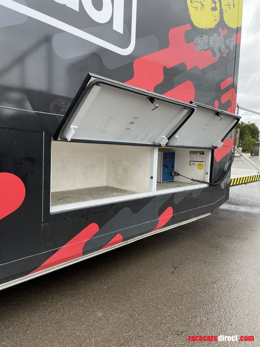 4-formula-car-transporter