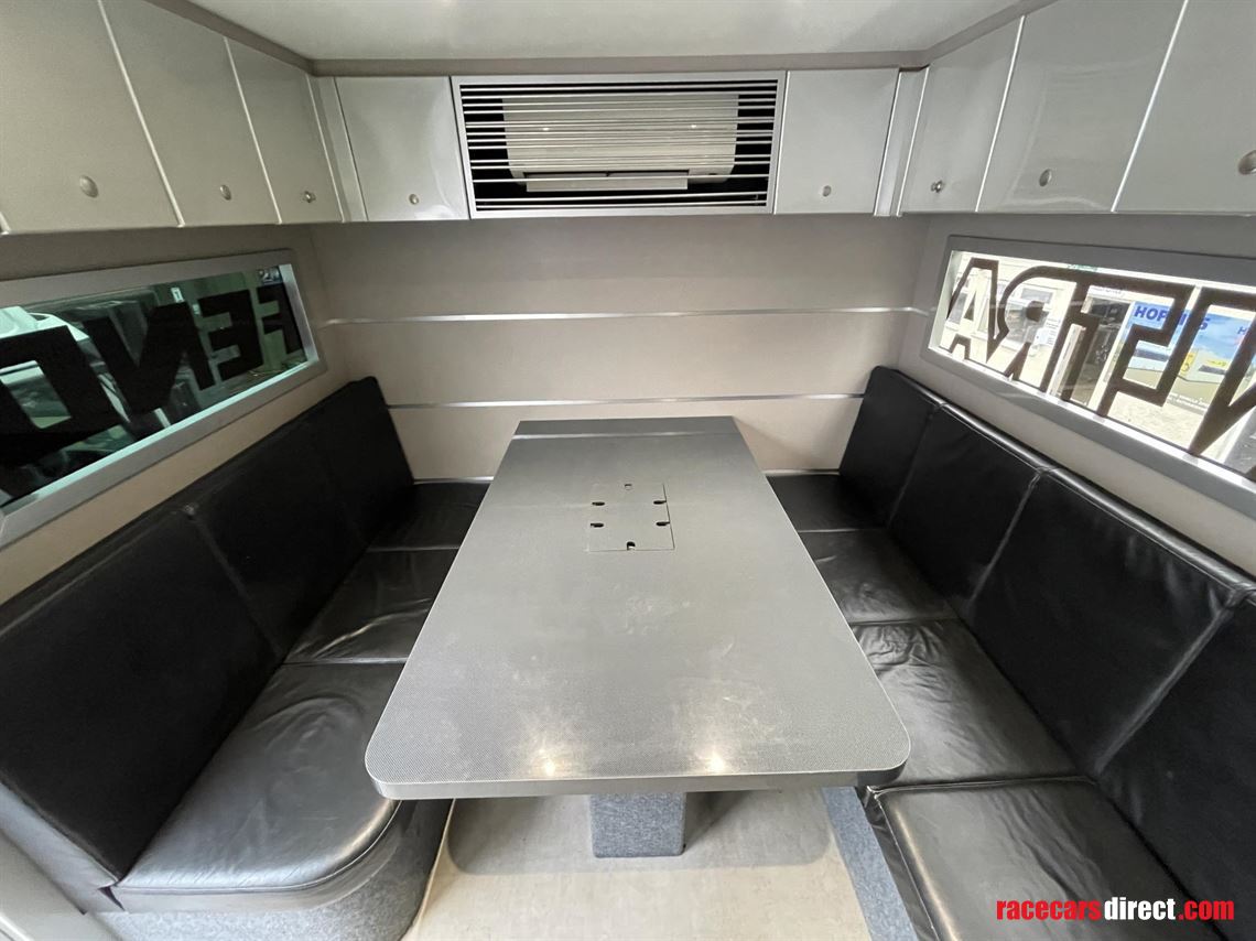 4-formula-car-transporter