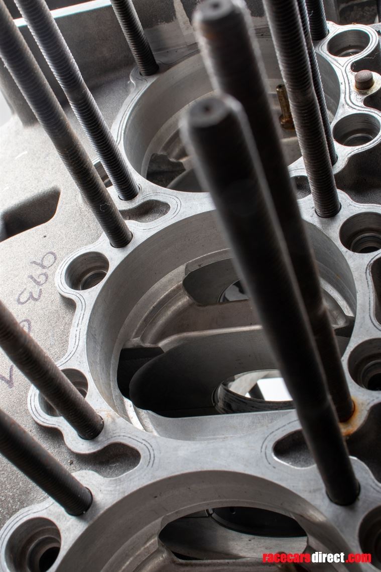 porsche-911-gt1-engine-case