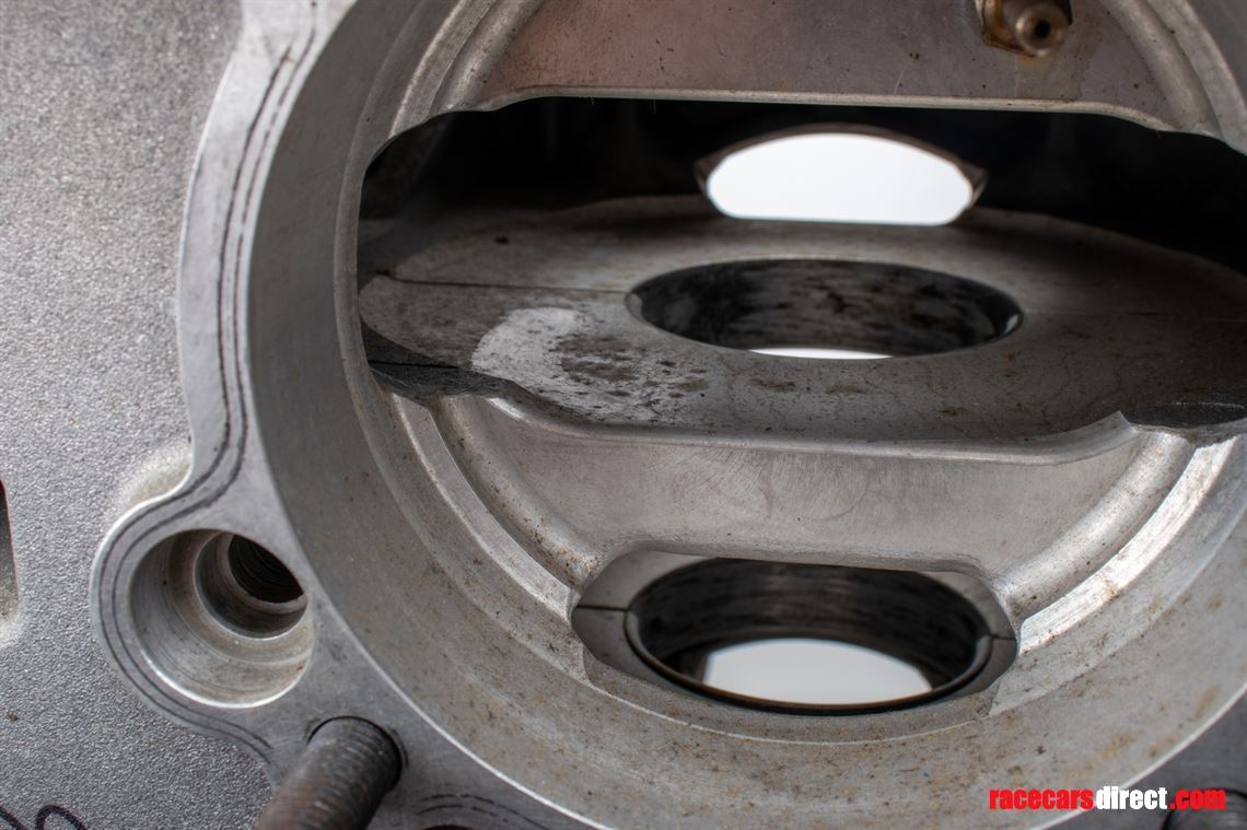 porsche-911-gt1-engine-case