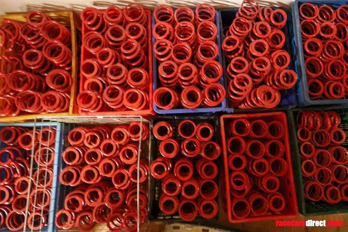 porsche-911-gt3-rs-springs