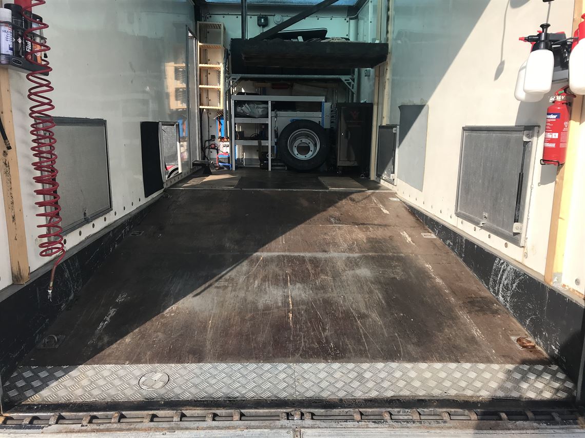 racecar-transporterrenaultdaf-excellent-condi