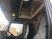 racecar-transporterrenaultdaf-excellent-condi