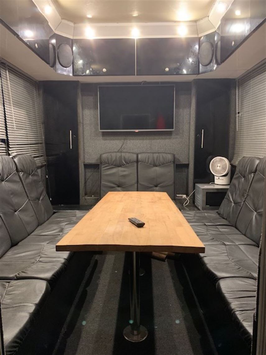 3-car-race-transporter