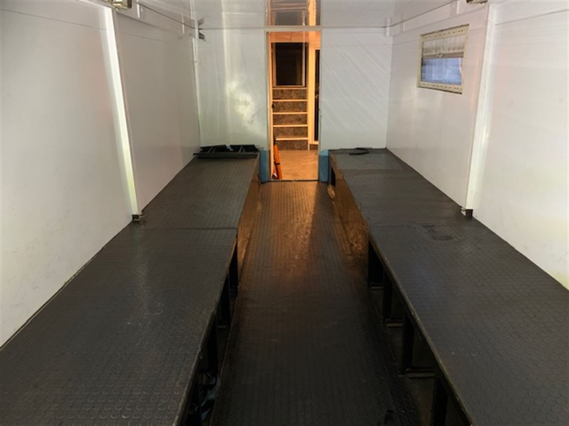 3-car-race-transporter