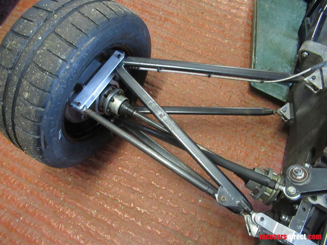 ray-gr09-formulaford-kent