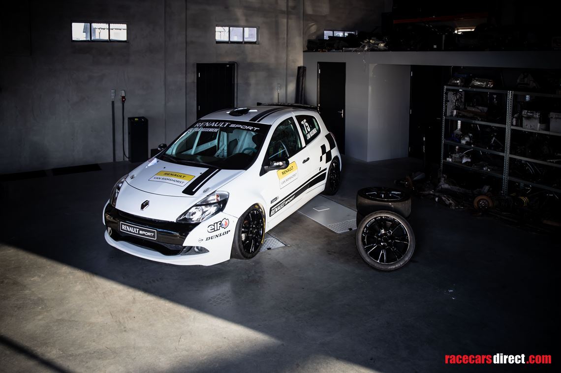 clio-3-x85-cup-car-2012