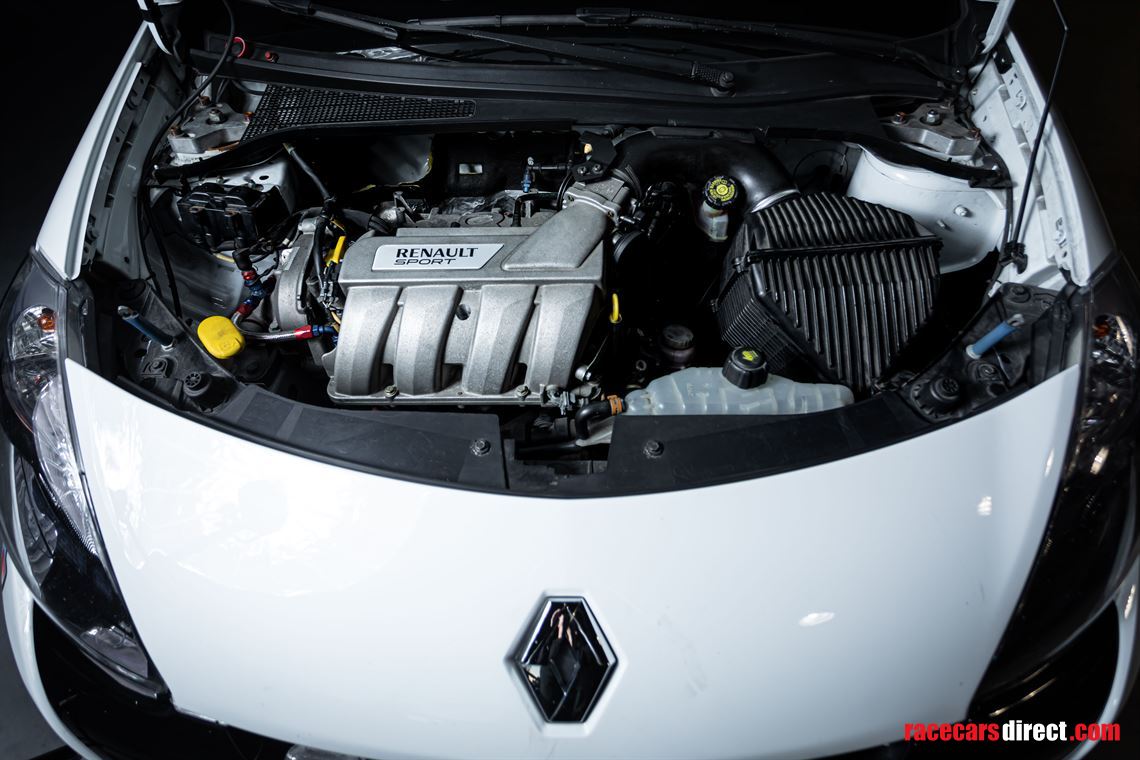 clio-3-x85-cup-car-2012