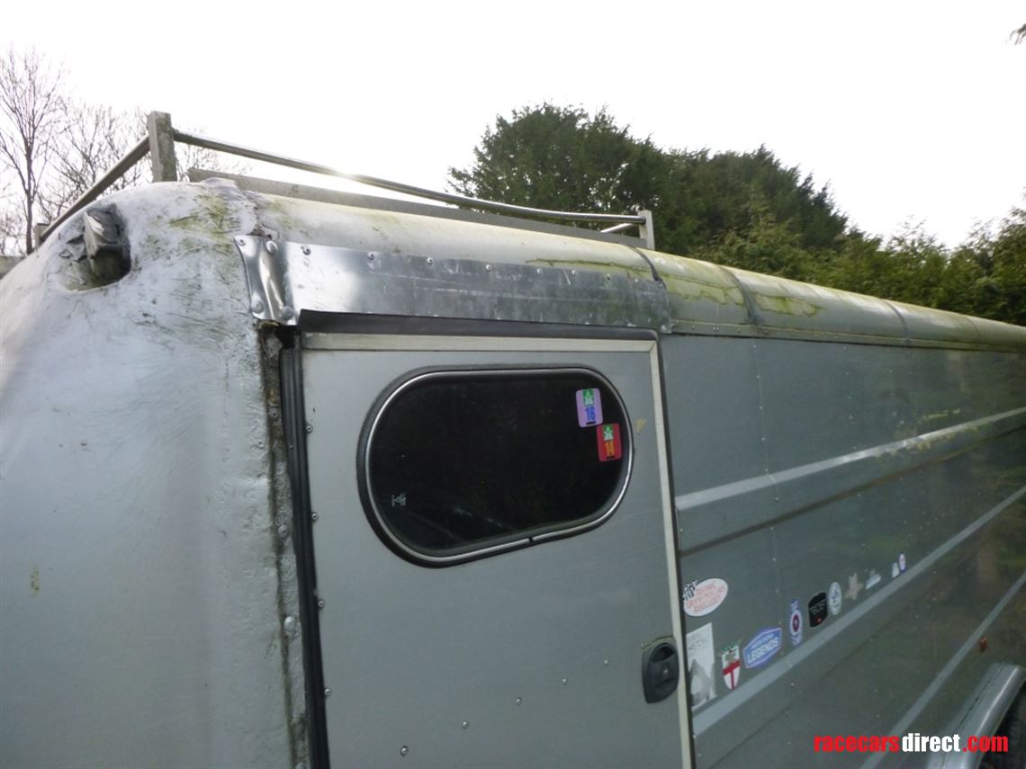 vehicle-transporter-dastle-racebox