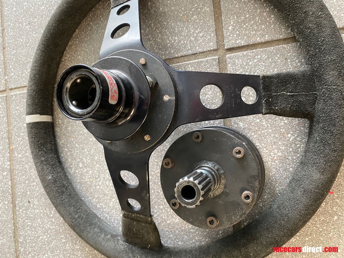 porsche-964-rsr-38l-steering-wheel