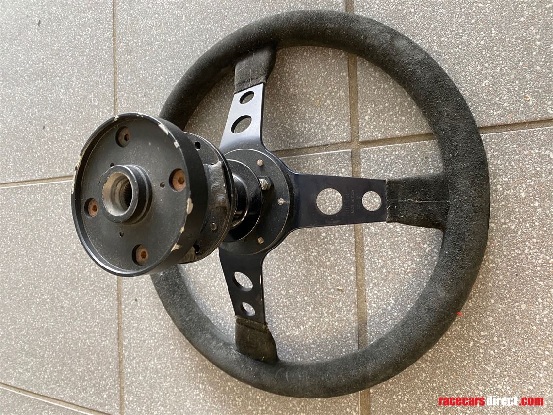 porsche-964-rsr-38l-steering-wheel