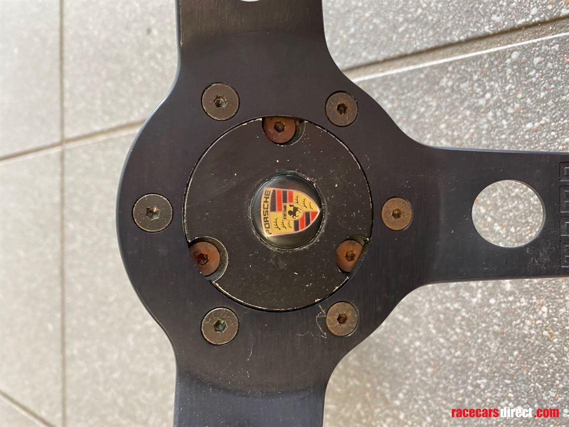 porsche-964-rsr-38l-steering-wheel