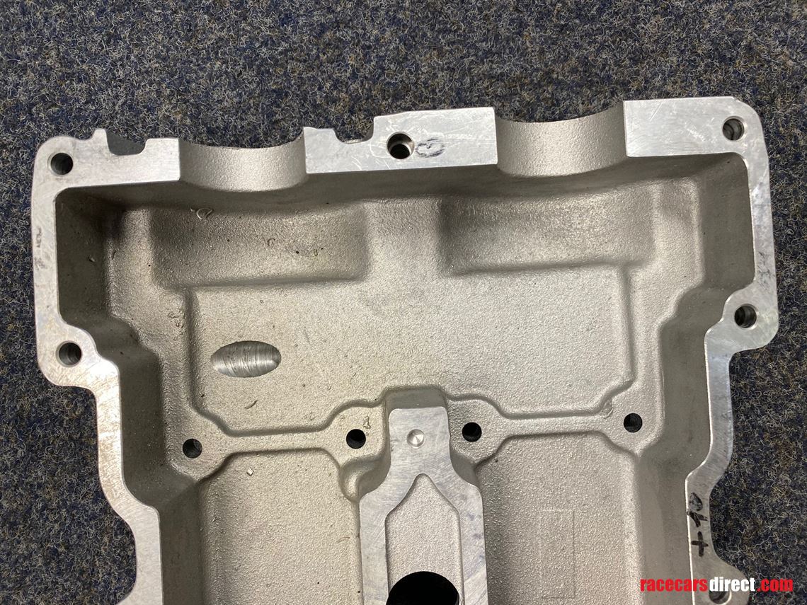 bugatti-eb-110-valve-cover