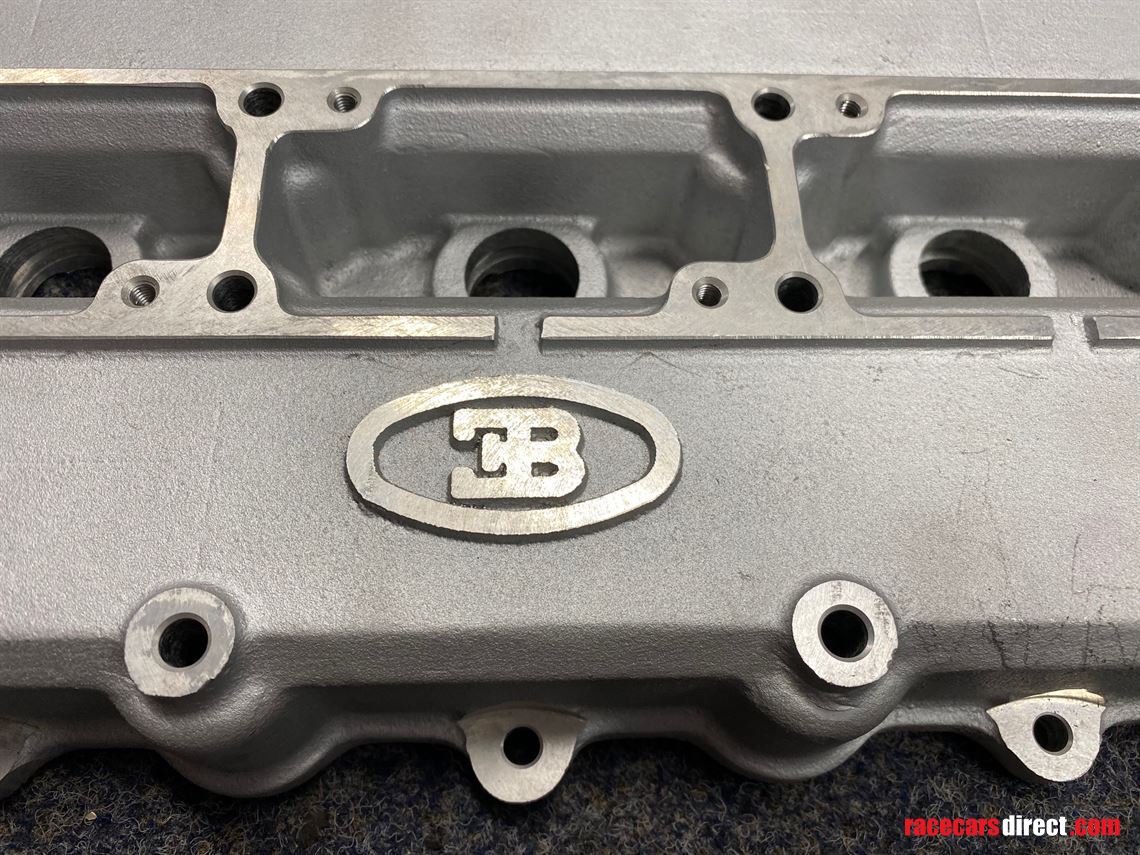 bugatti-eb-110-valve-cover