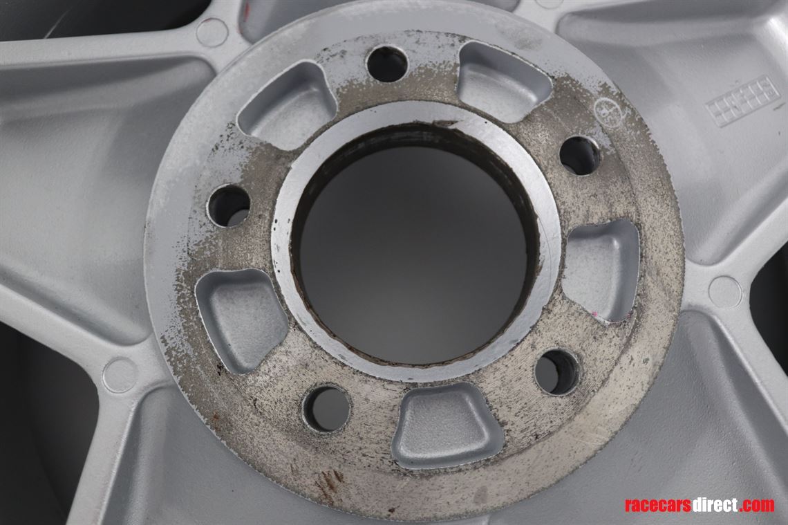 ferrari-512bb-center-lock-wheels