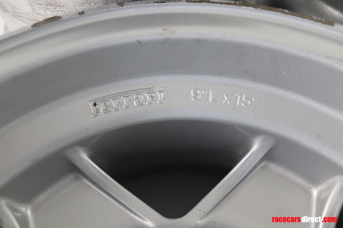 ferrari-512bb-center-lock-wheels