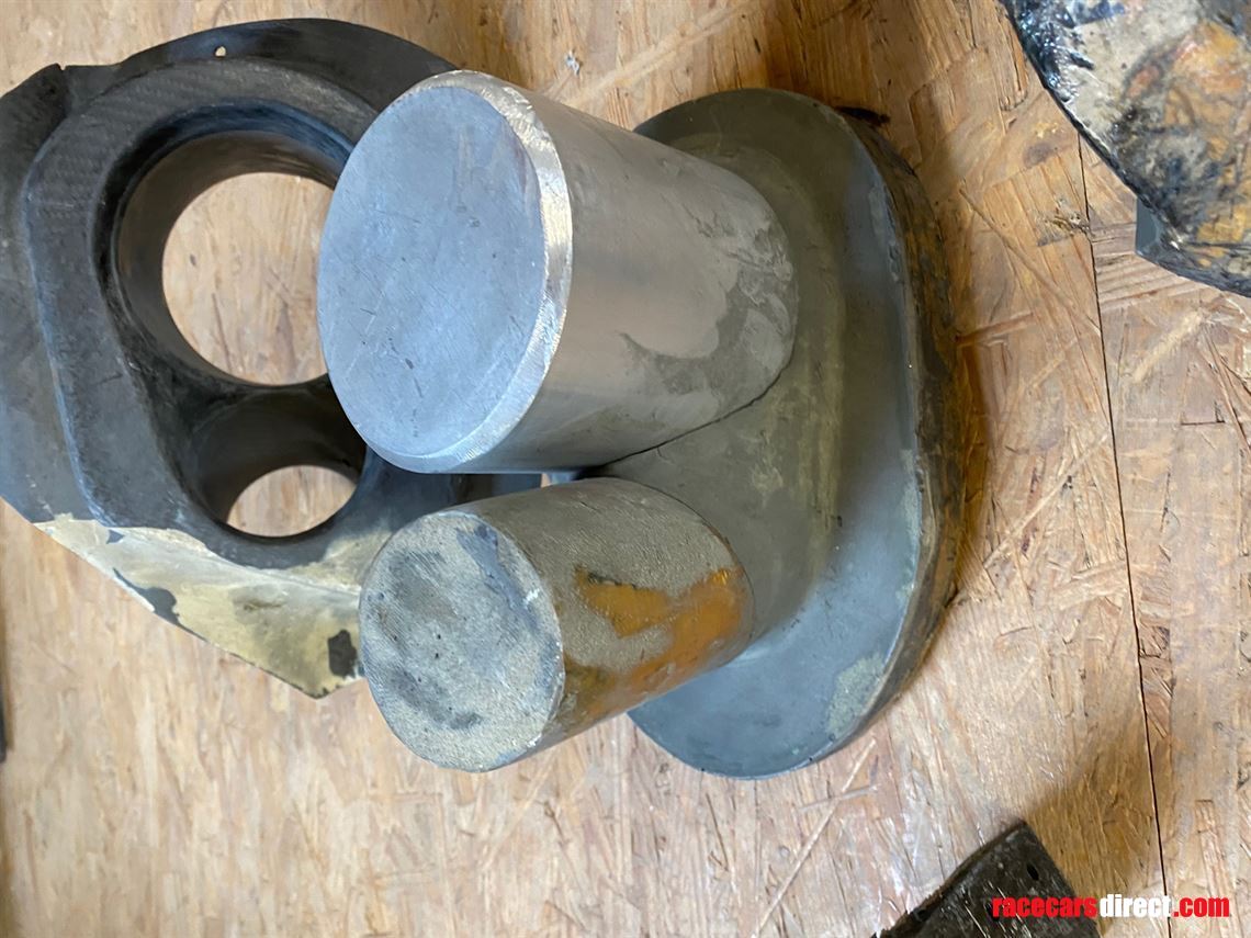 mercedes-benz-dtmitc-carbon-fiber-parts-and-m