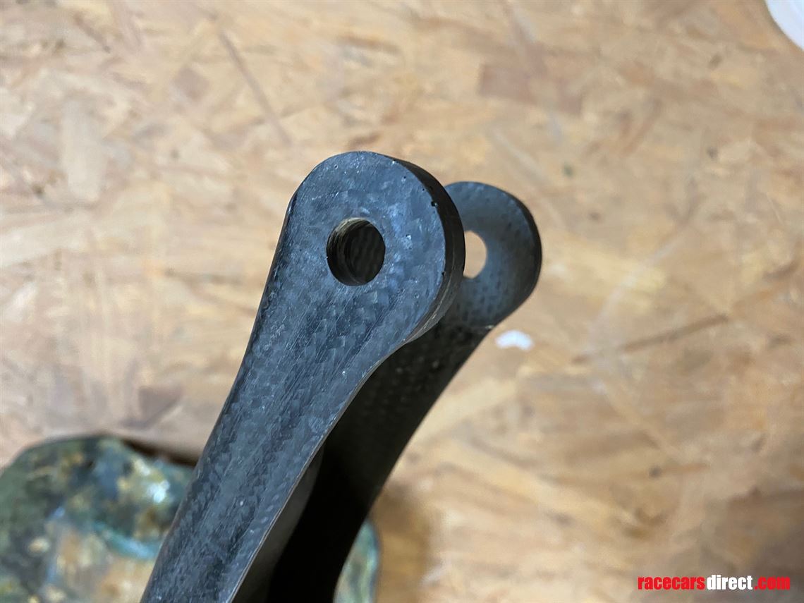 mercedes-benz-dtmitc-carbon-fiber-parts-and-m