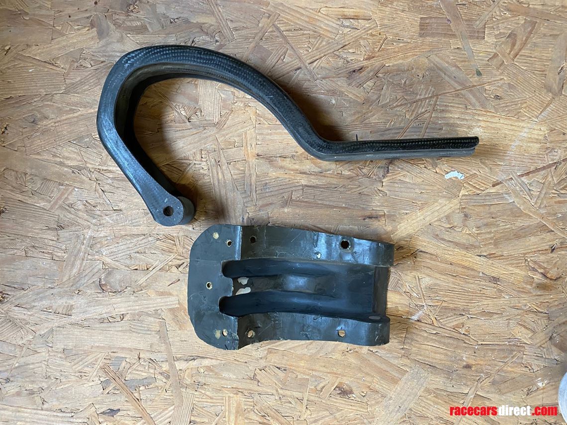 mercedes-benz-dtmitc-carbon-fiber-parts-and-m