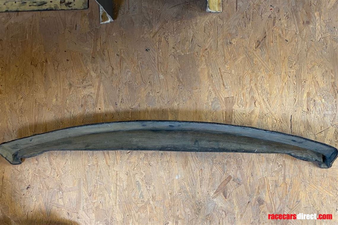 mercedes-benz-dtmitc-carbon-fiber-parts-and-m