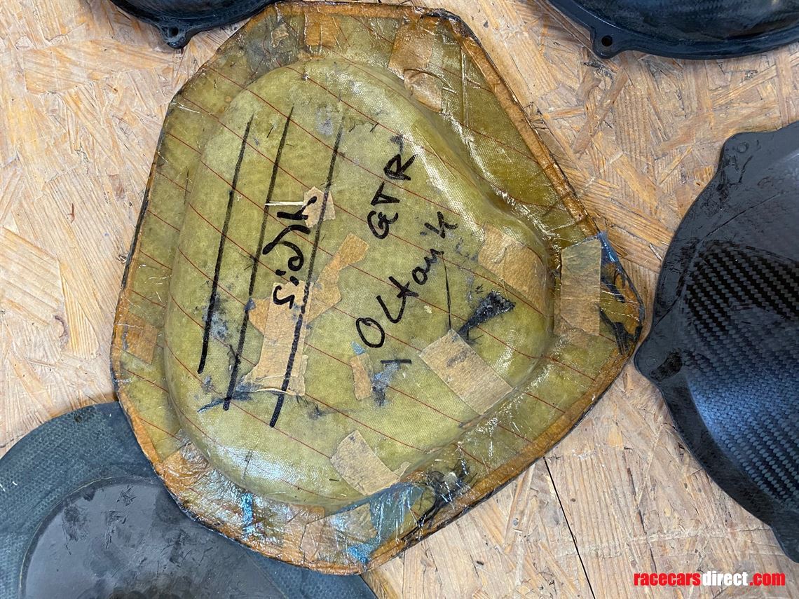 mercedes-clk-gtr-and-clk-lm-oil-tank-parts-an