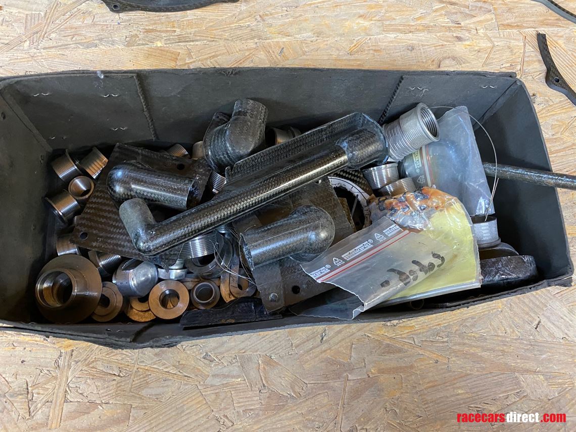 mercedes-clk-gtr-and-clk-lm-oil-tank-parts-an