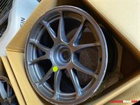 aston-martin-v12-vantage-gt3-wheels