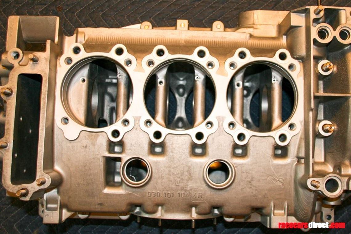 porsche-962124-water-engine-case
