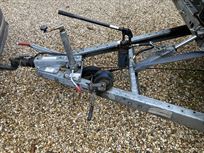 brian-james-clubman-hydraulic-tilt-bed-covere