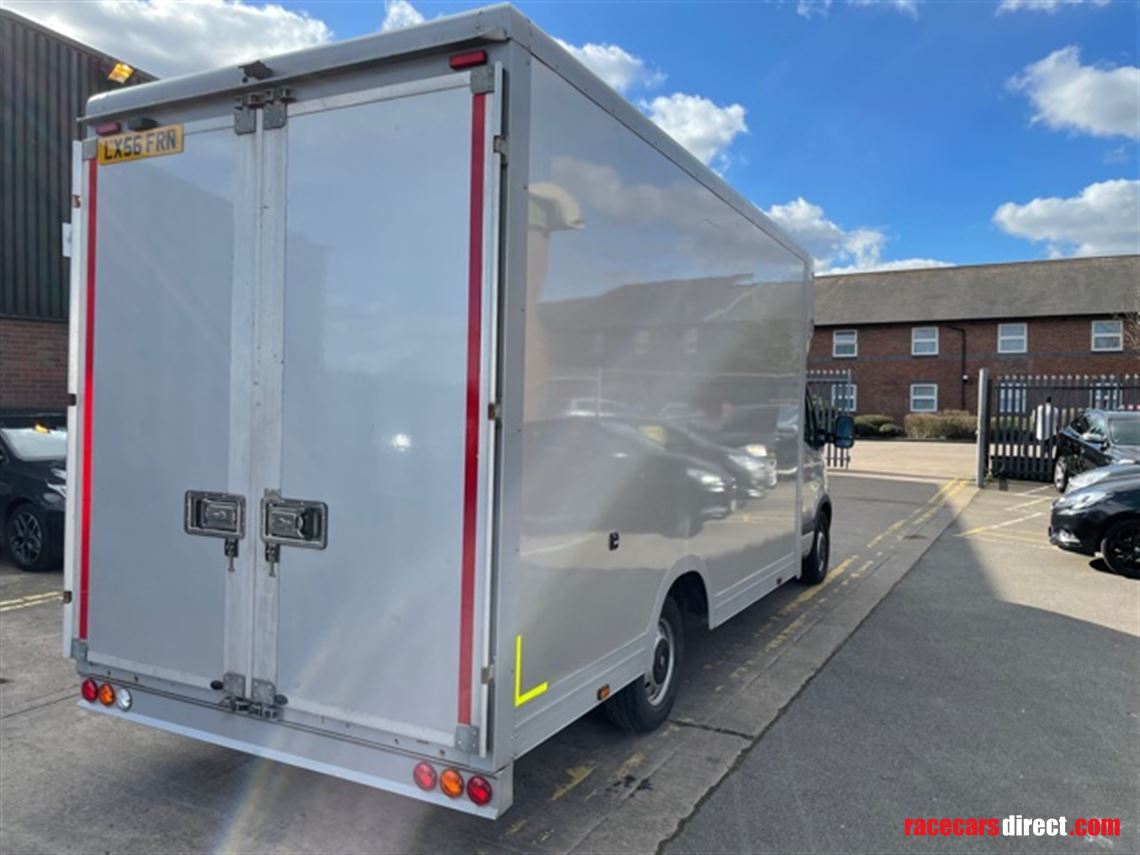 renault-master-race-car-transporter-3500kg