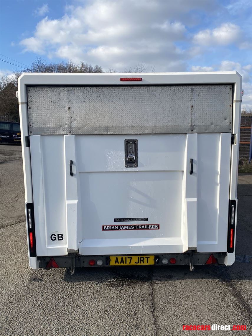 brian-james-race-transporter-5