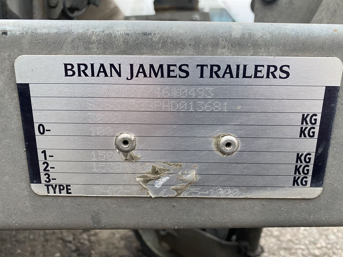 brian-james-race-transporter-5