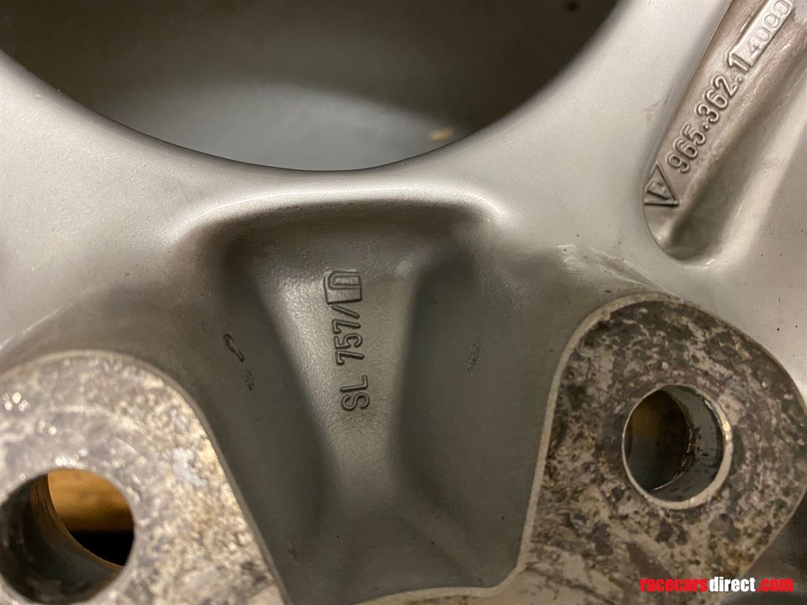 porsche-964-turbo-36-wheels