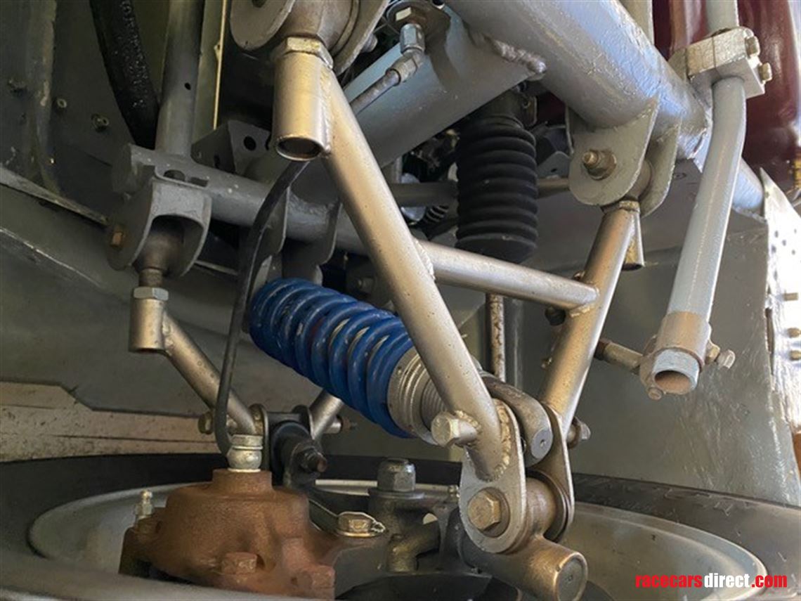 elva-courier-exceptional