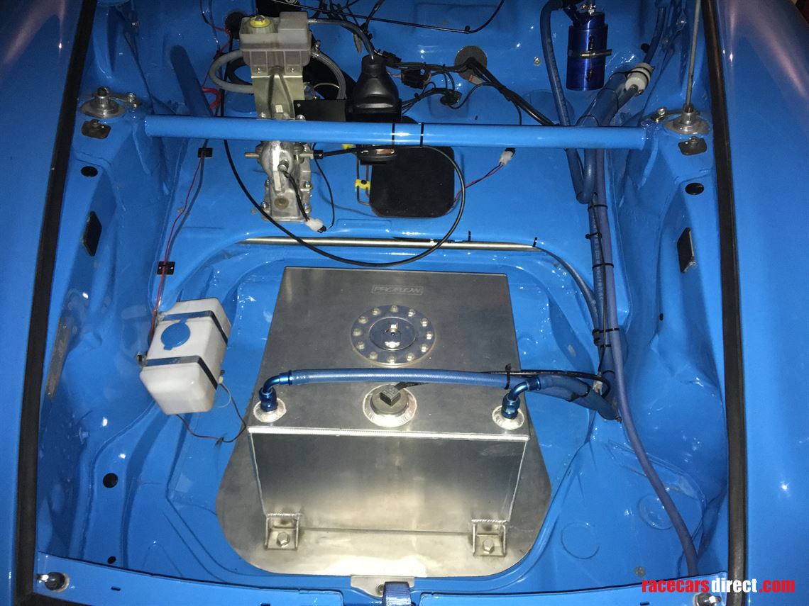 1974-porsche-911-36-iroc-replica