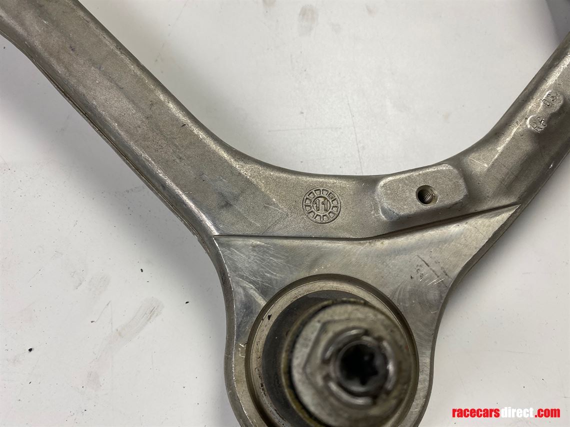 mercedes-benz-sls-gt3-wishbones