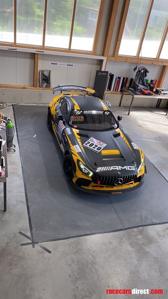 mercedes-amg-gt4-in-top-conditions