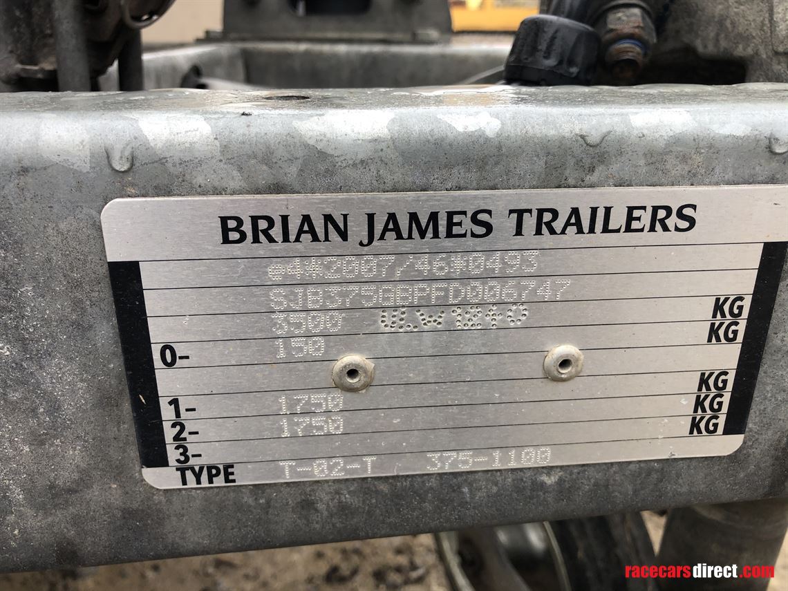 brian-james-race-transporter-5
