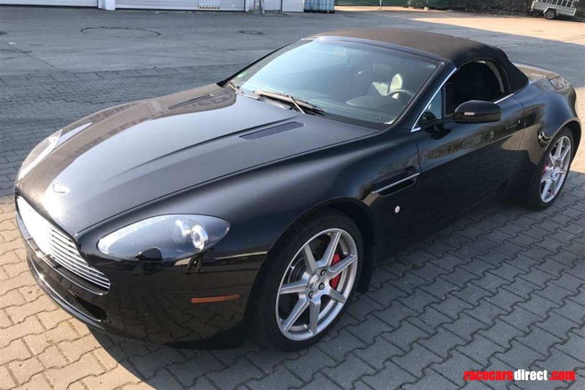 aston-martin-v8-vantage-roadster