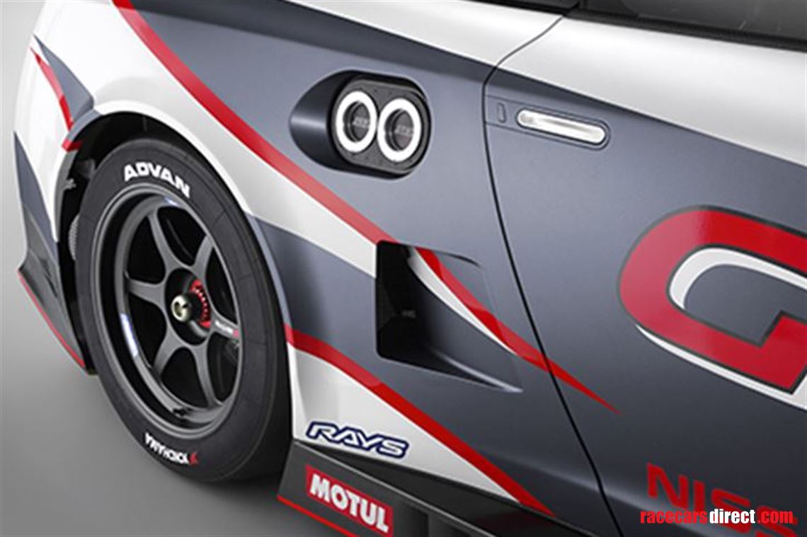 nissan-gt-r-gt3--race-car