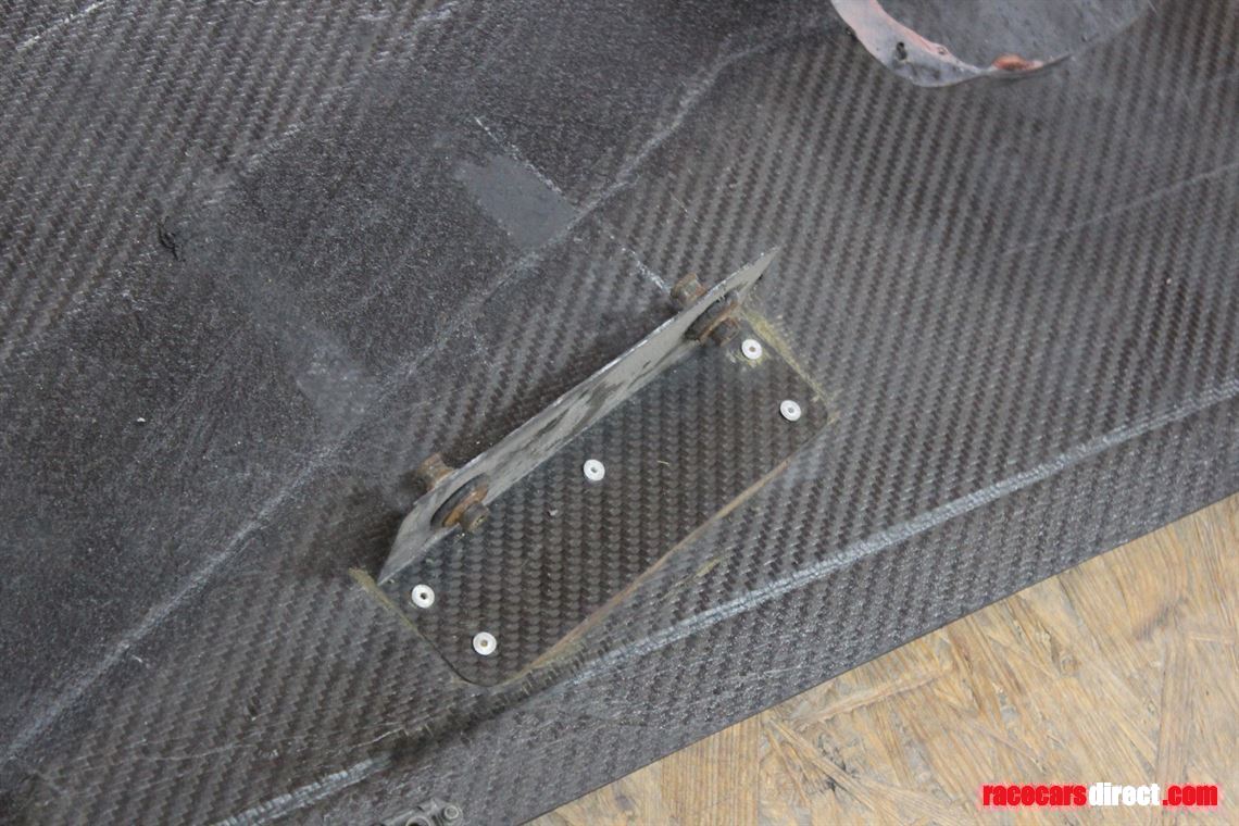 lotus-elise-gt1-floor