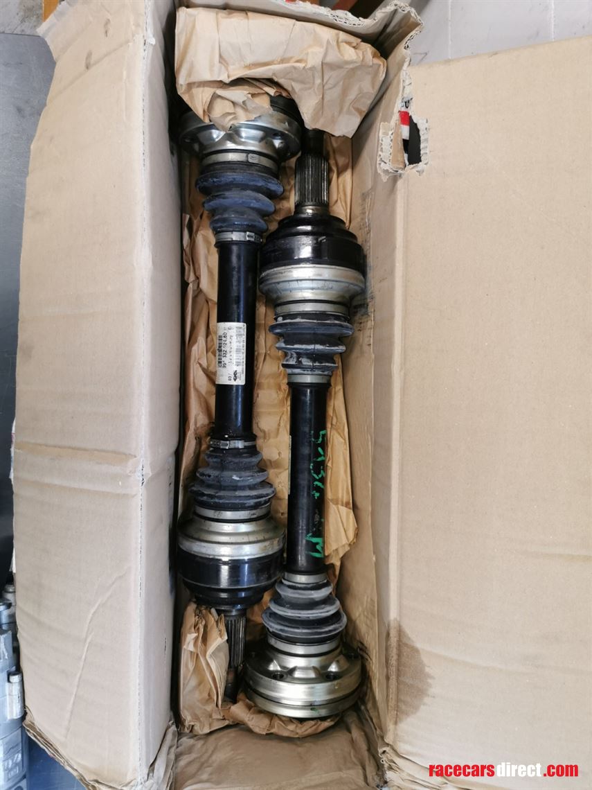 porsche-cayman-981-gt4-cs-mr-parts