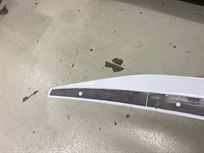 lamborghini-urus-rear-wing