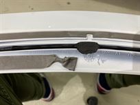 lamborghini-urus-rear-wing