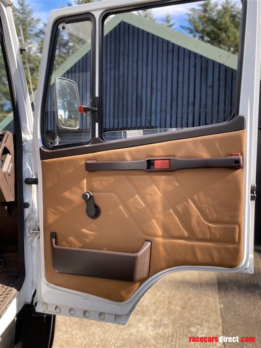 mercedes-814-rigid-transporter-75t