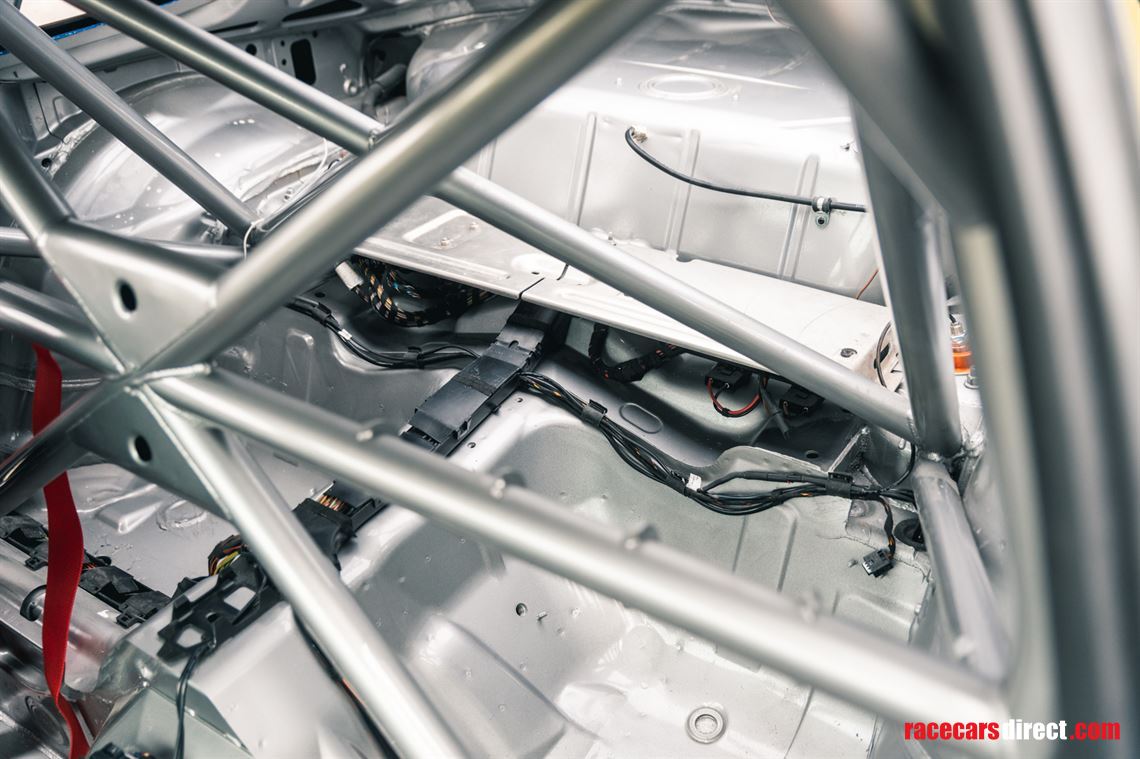 2005-porsche-997-c2s-racecar-or-road-racer