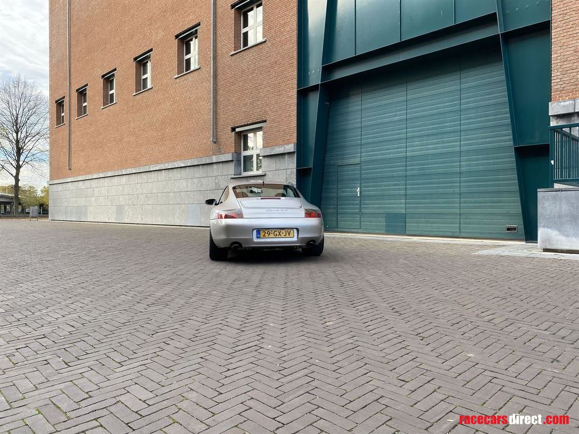 1999-porsche-911-carrera-4